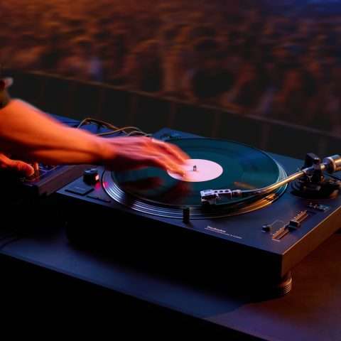 Technics direct-drive DJ turntable SL-1210MKX